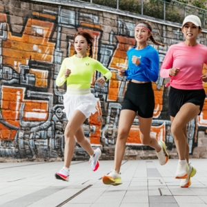 3月23日北滨路 1.5万人竞技2025重庆女子半马
