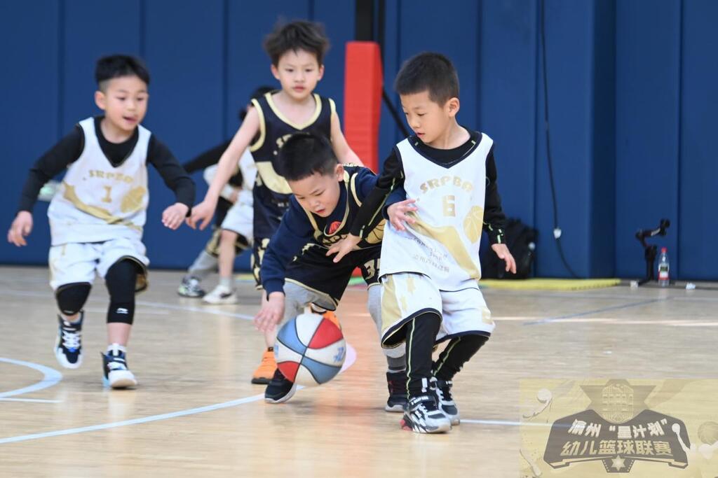 小朋友们在比赛中收获快乐与健康。受访者供图