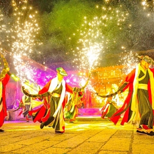 酉阳：桃花源“幻界光影秀”火爆出圈