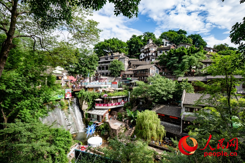 依山而建的下浩里老街。人民网记者 许峥摄